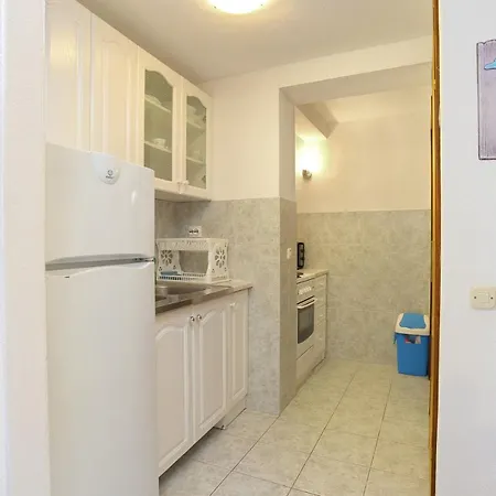 House With A Parking Space Brela, Makarska - 788 Casa de Férias *